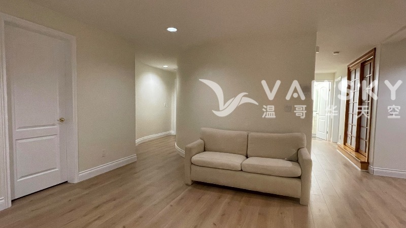 260129122143_living area.jpg